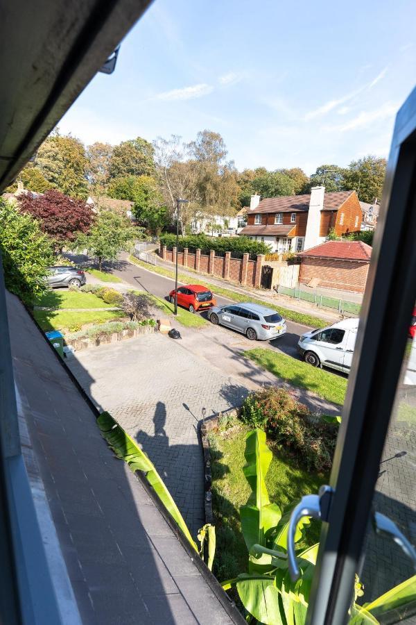 Holiday home Executive Serviced Accommodation- Southampton, Perfect For Relocators, Contractors And Professionals *